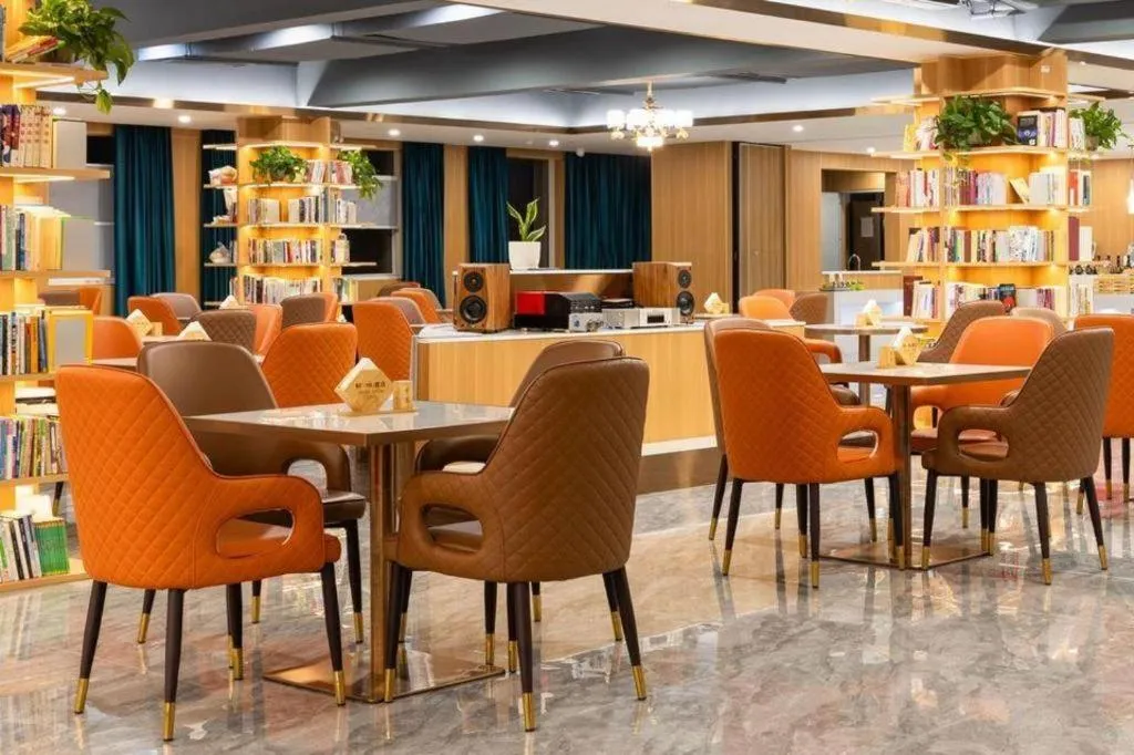 James Joyce Coffetel Chengdou Wuqing Wanda Plaza