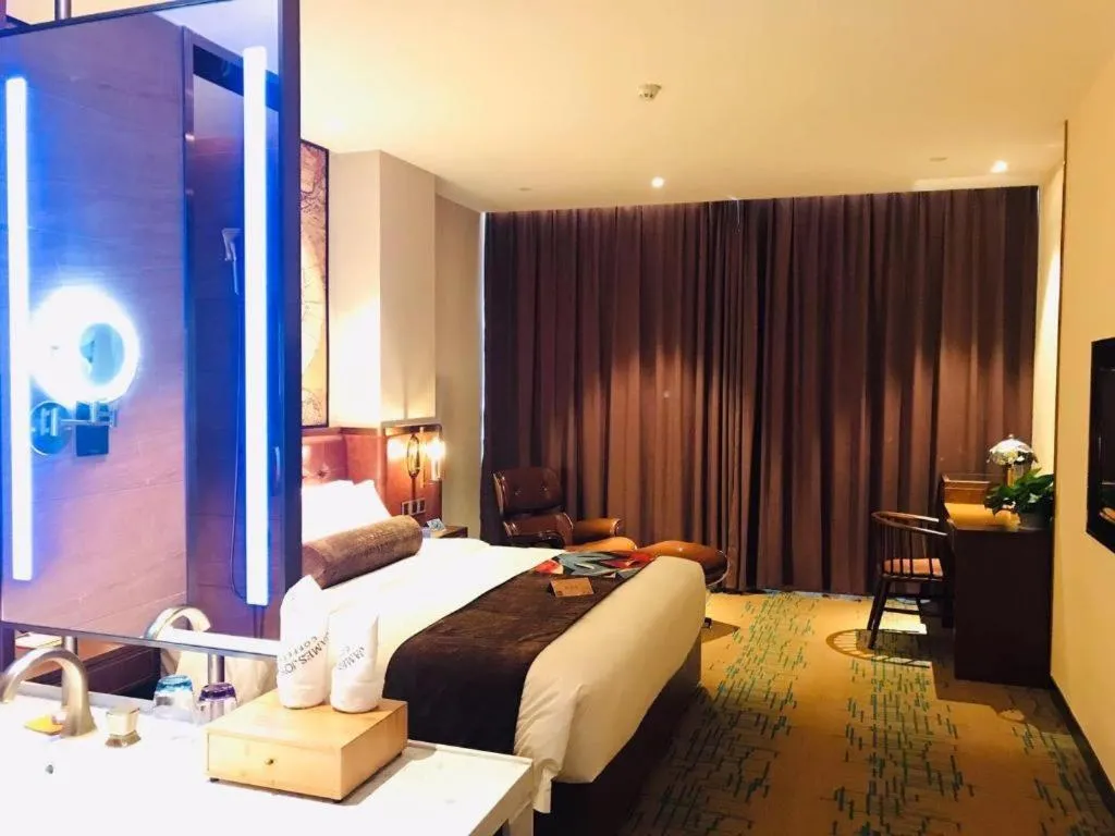 Bed in James Joyce Coffetel Chengdou Wuqing Wanda Plaza