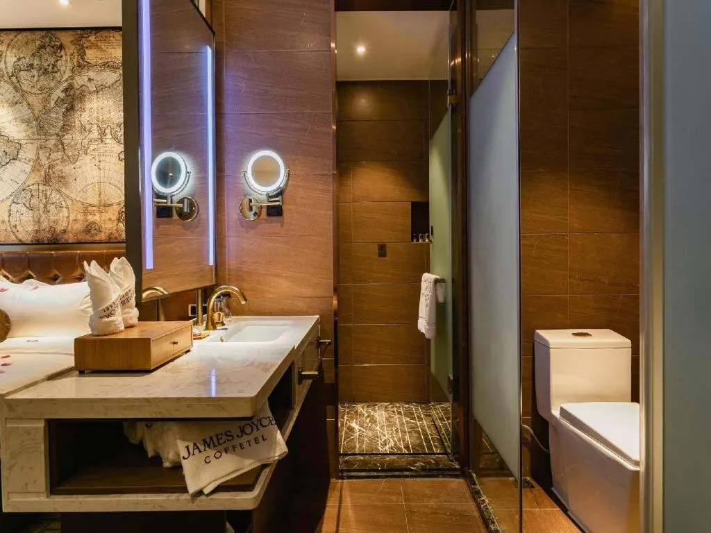 Bed in James Joyce Coffetel Chengdou Wuqing Wanda Plaza