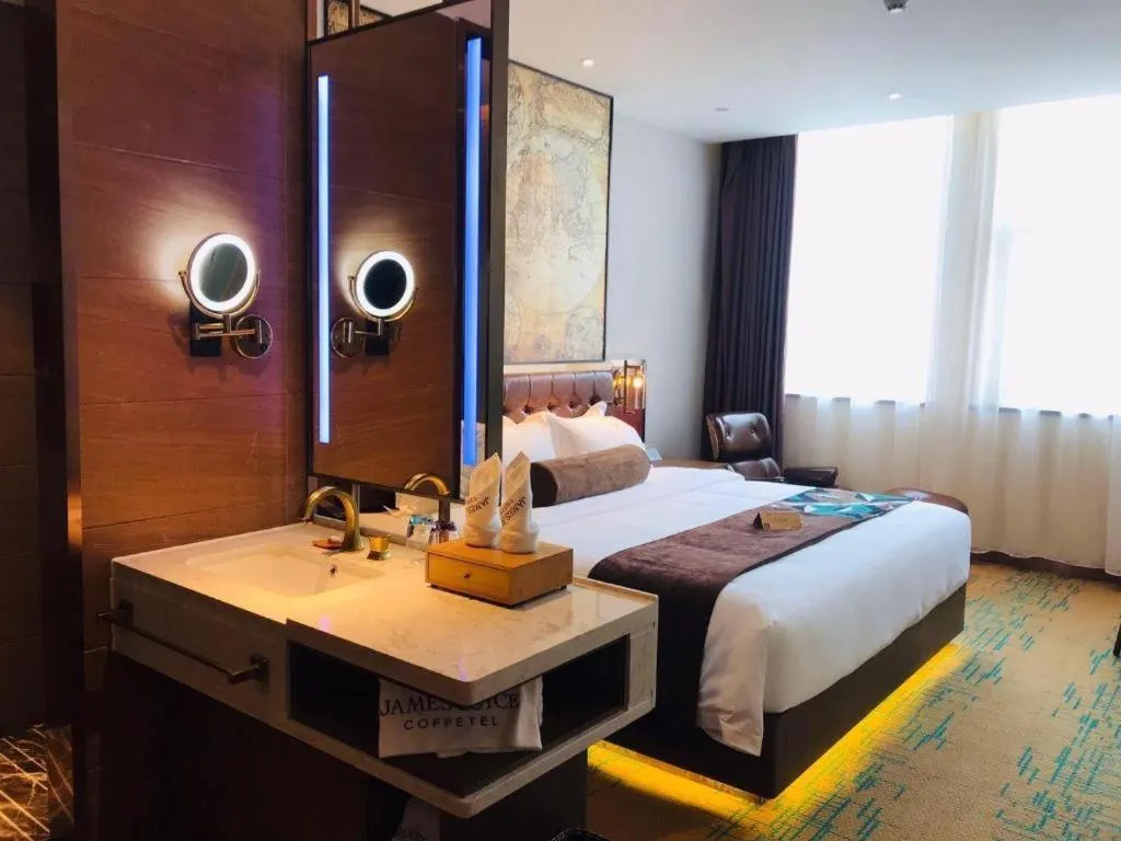 Bed in James Joyce Coffetel Chengdou Wuqing Wanda Plaza