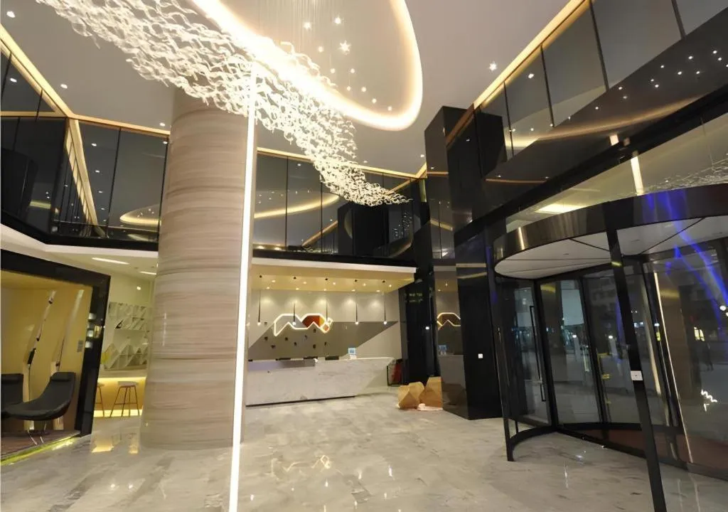 Borrman Hotel Hechi Bama Central Cultural Plaza