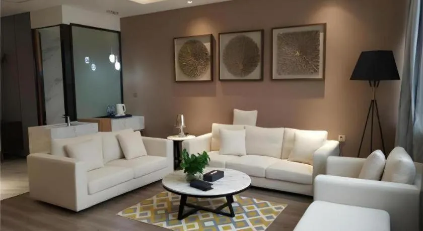 Borrman Hotel Hechi Bama Central Cultural Plaza