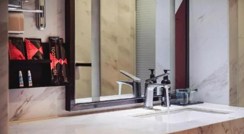 Borrman Hotel Hechi Bama Central Cultural Plaza