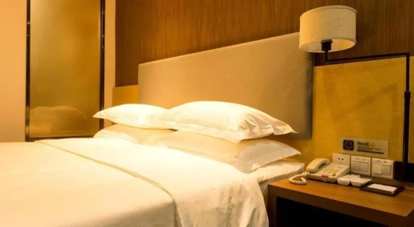 Bed in Jtour Inn Suizhou Yanhe Avenue