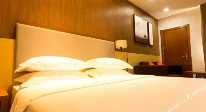 Bed in Jtour Inn Suizhou Yanhe Avenue