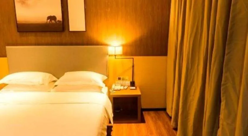 Bed in Jtour Inn Suizhou Yanhe Avenue