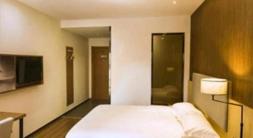 Bed in Jtour Inn Suizhou Yanhe Avenue