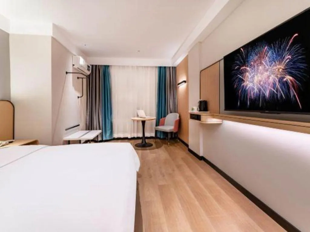 Bed in City Comfort Inn Guangzhou Zengcheng Wanda Plaza Metro Station