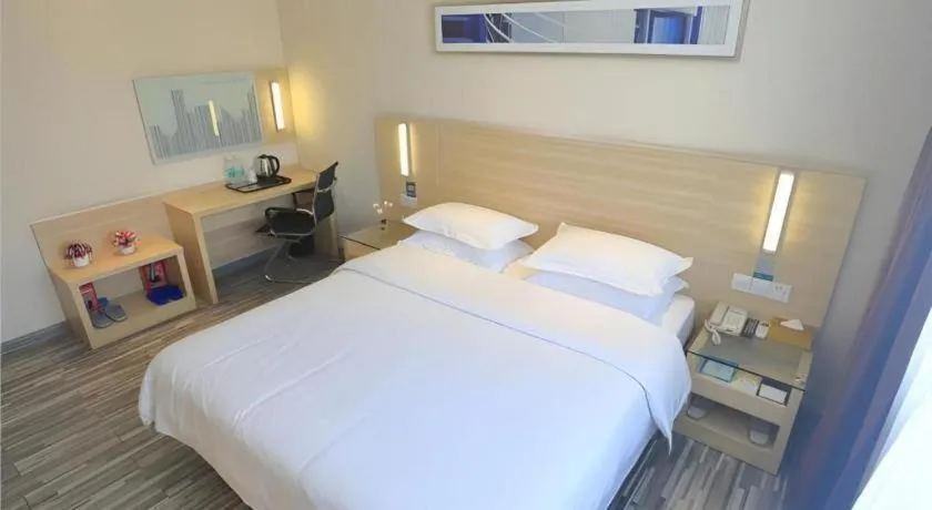 Bed in City Comfort Inn Guangzhou Zengcheng Wanda Plaza Metro Station