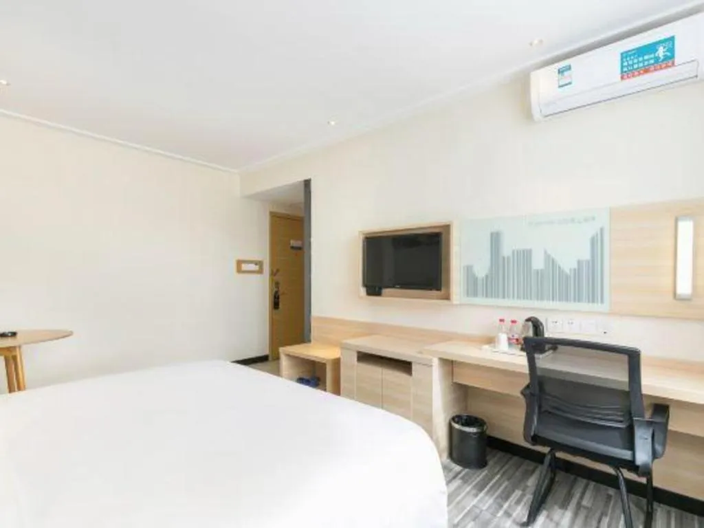 Bed in City Comfort Inn Guangzhou Zengcheng Wanda Plaza Metro Station