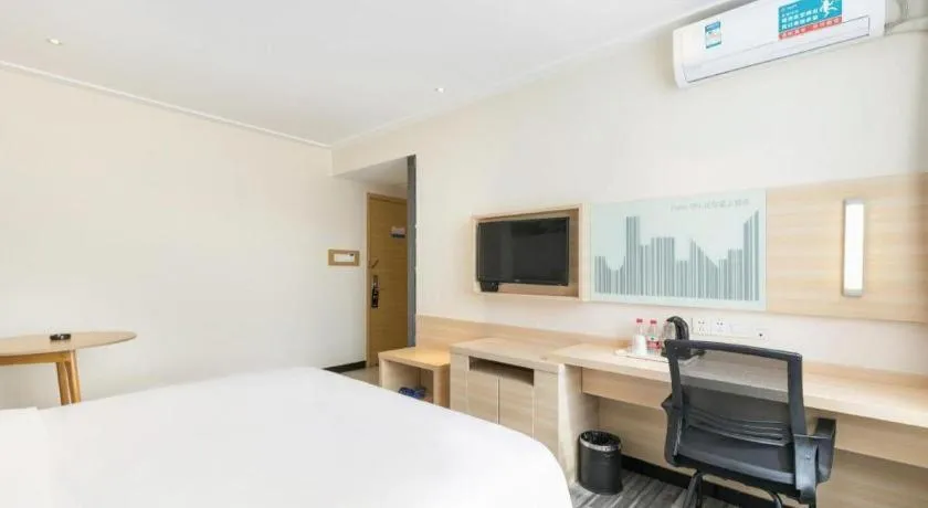 Bed in City Comfort Inn Guangzhou Zengcheng Wanda Plaza Metro Station