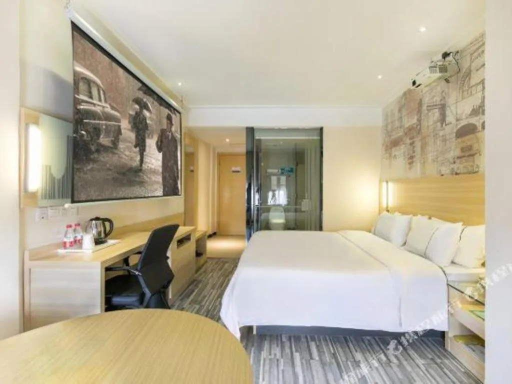 Bed in City Comfort Inn Guangzhou Zengcheng Wanda Plaza Metro Station