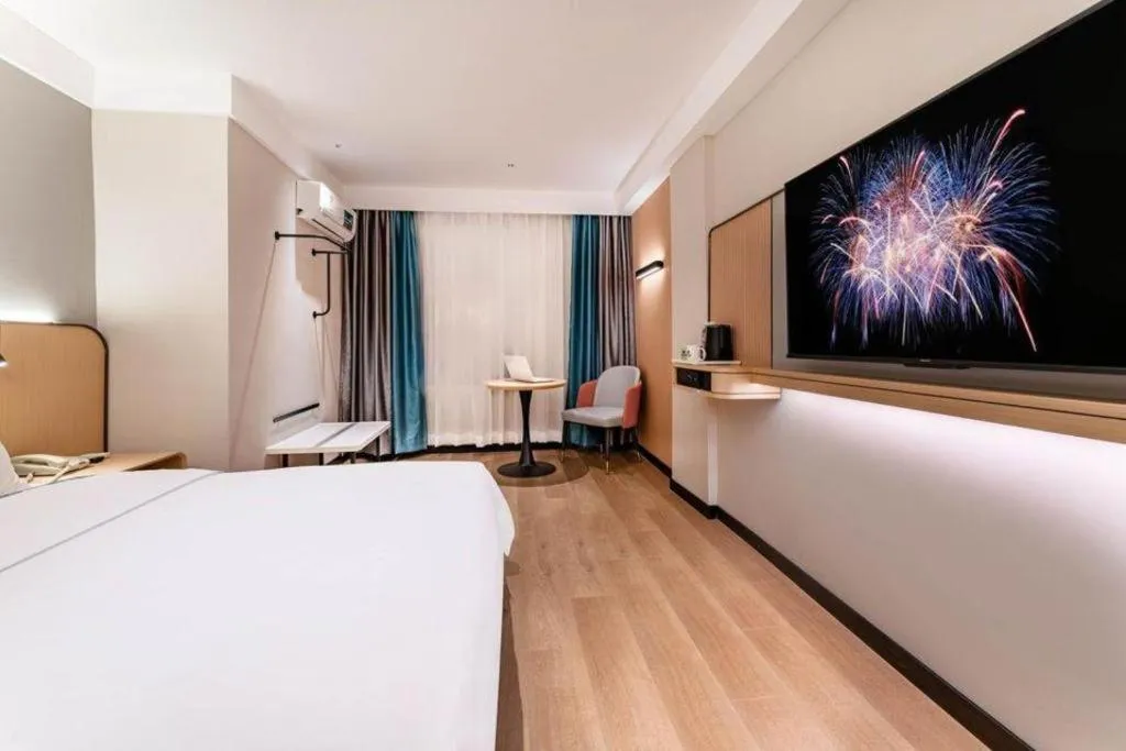 Bed in City Comfort Inn Guangzhou Zengcheng Wanda Plaza Metro Station