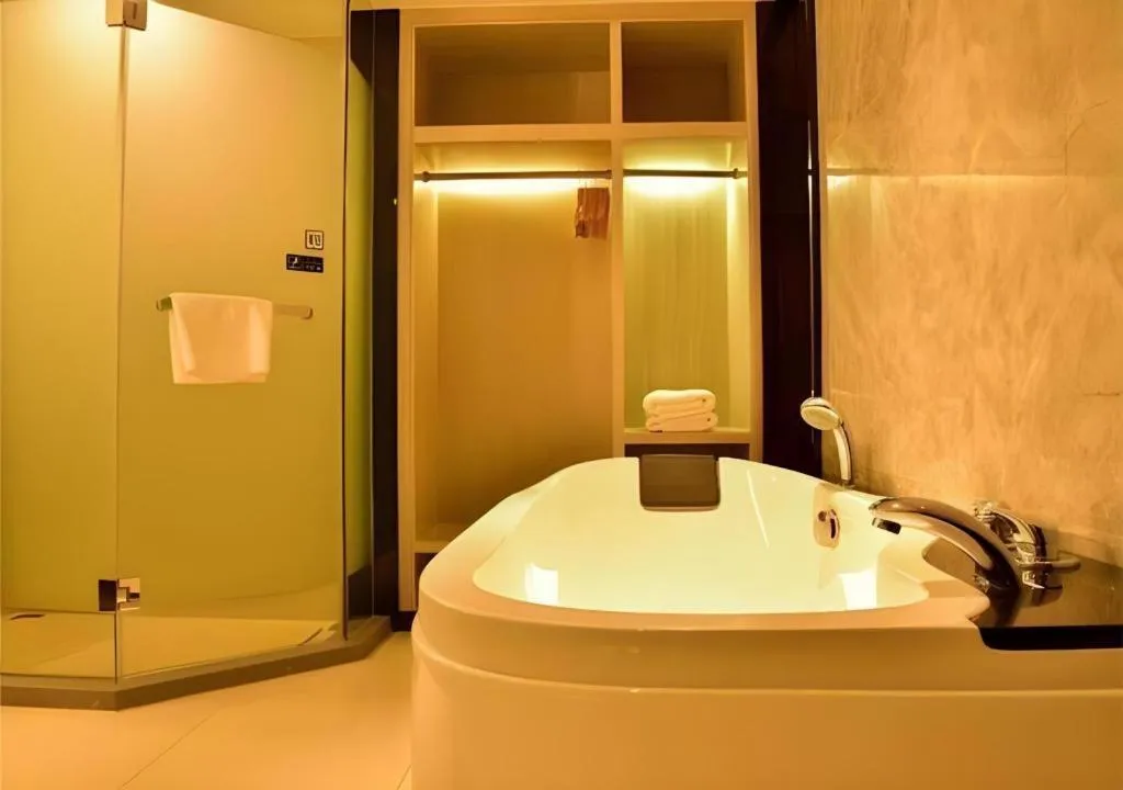 Echarm Hotel Xiantao Yuantai Weilaicheng