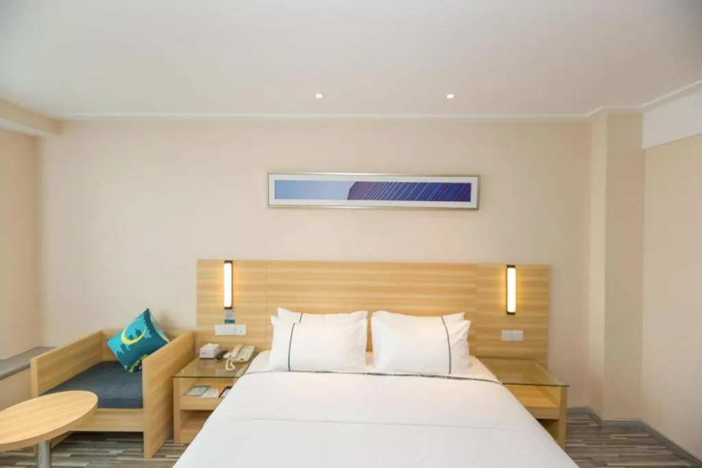 Bed in City Comfort Inn Chengdu Longquanyi District Beijing Road