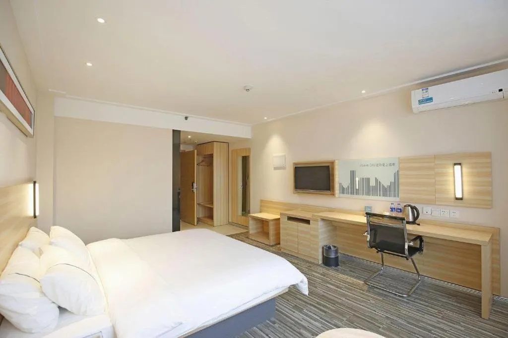 Bed in City Comfort Inn Chengdu Longquanyi District Beijing Road