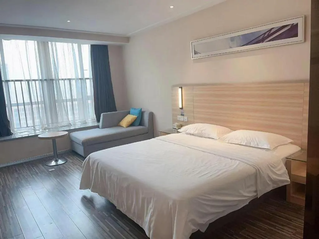 Bed in City Comfort Inn Chengdu Longquanyi District Beijing Road