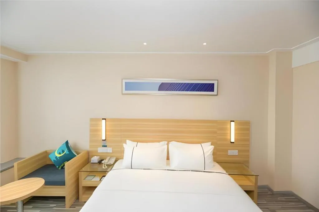 Bed in City Comfort Inn Chengdu Longquanyi District Beijing Road