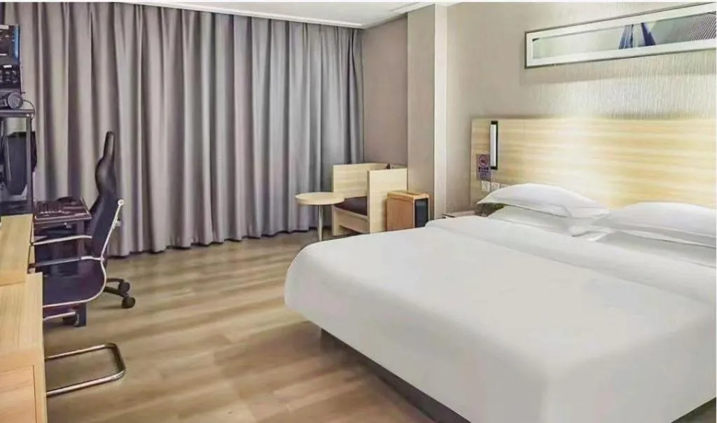 Bed in City Comfort Inn Shenzhen Longhua District Government