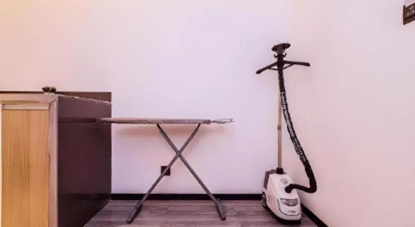 Echarm Hotel Guizhou Xingyi Jushan Avenue