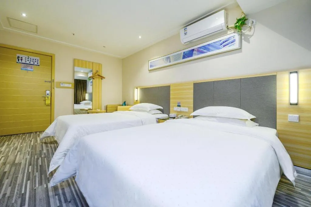 Bed in City Comfort Inn Chongqing Yangjiaping Pedestrian Street the MixC