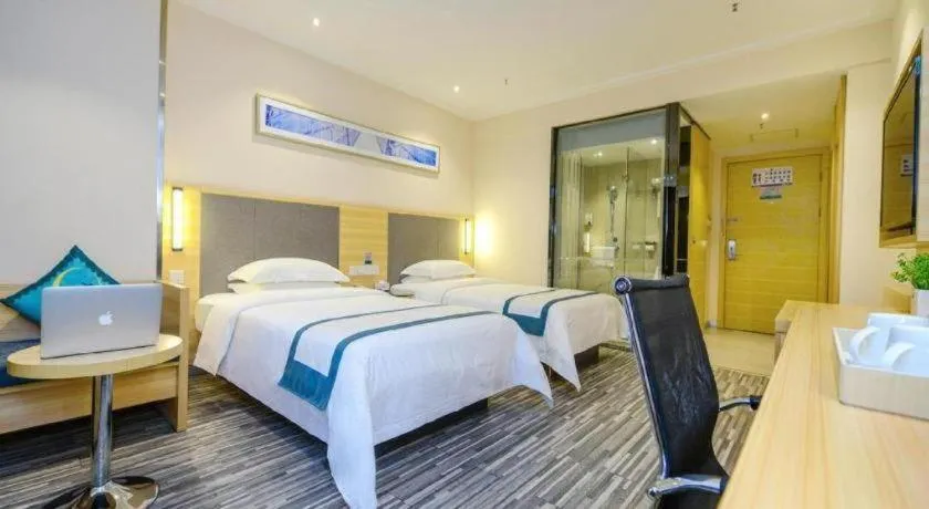 Bed in City Comfort Inn Chongqing Yangjiaping Pedestrian Street the MixC