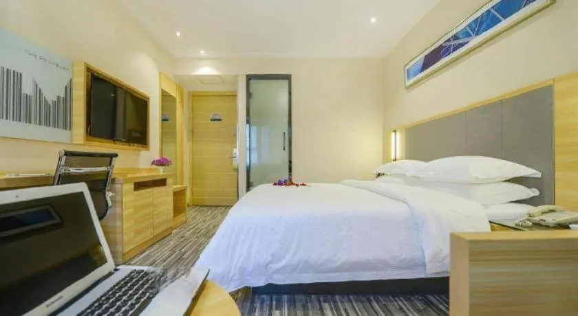 Bed in City Comfort Inn Chongqing Yangjiaping Pedestrian Street the MixC