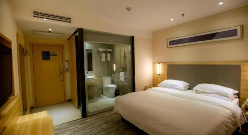 Bed in City Comfort Inn Hotel Zhangjiajie Railway Station Tianmen Mountain Cableway Station