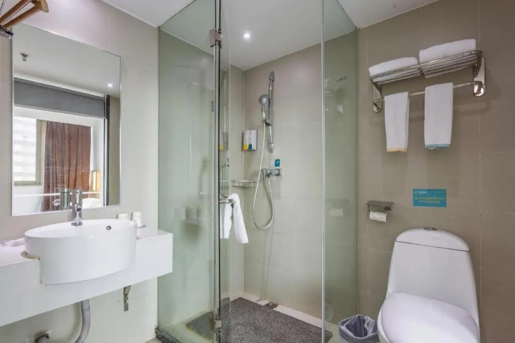 City Comfort Inn Chongqing Lianglukou Metro Station