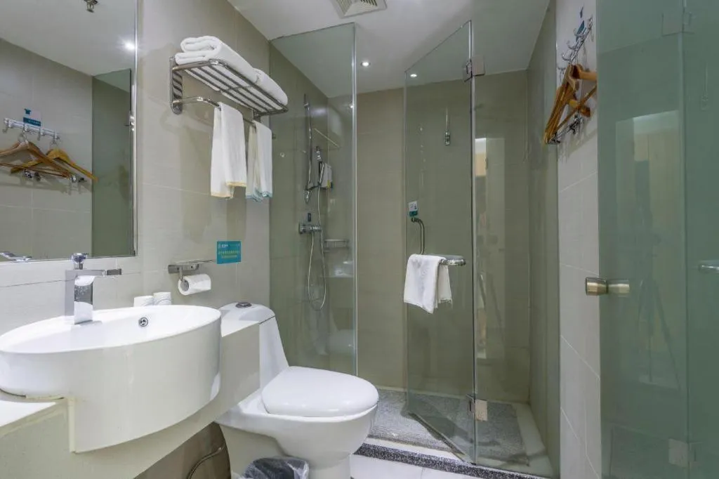 City Comfort Inn Chongqing Lianglukou Metro Station