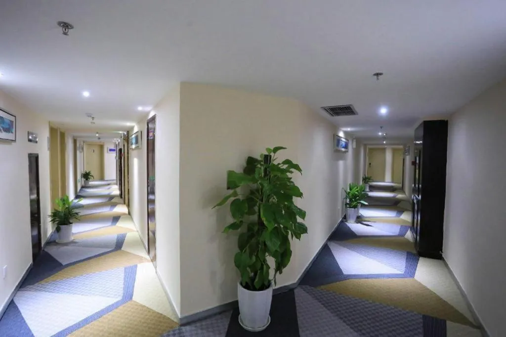 City Comfort Inn Chongqing Lianglukou Metro Station