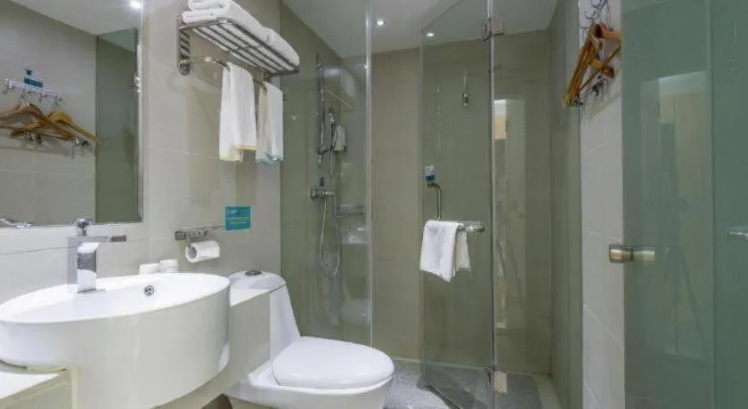 City Comfort Inn Chongqing Lianglukou Metro Station