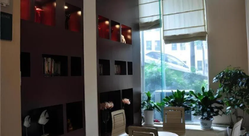 City Comfort Inn Chongqing Lianglukou Metro Station