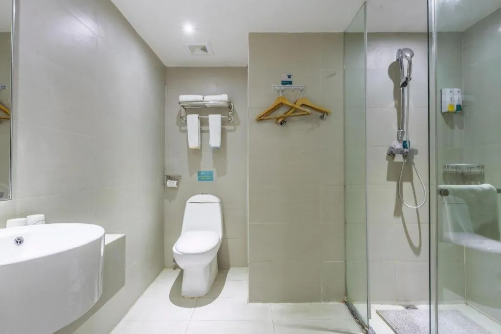 City Comfort Inn Chongqing Lianglukou Metro Station