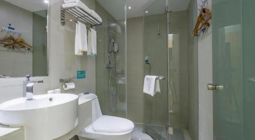 City Comfort Inn Chongqing Lianglukou Metro Station