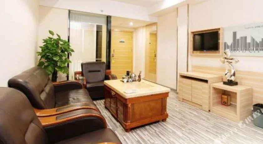 City Comfort Inn Yunfu Luoding Triumph Plaza