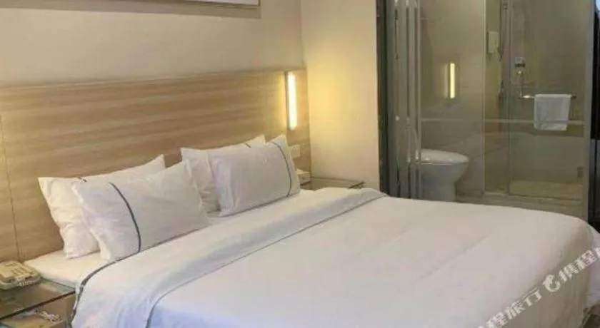 Bed in City Comfort Inn Yunfu Luoding Triumph Plaza