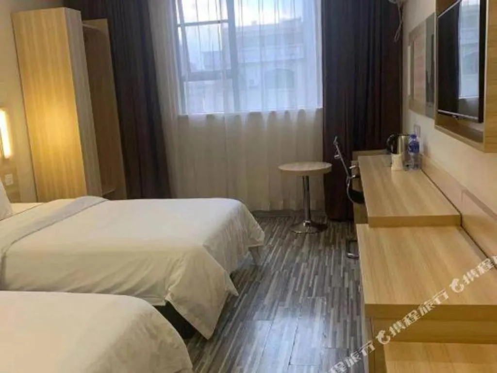 Bed in City Comfort Inn Yunfu Luoding Triumph Plaza