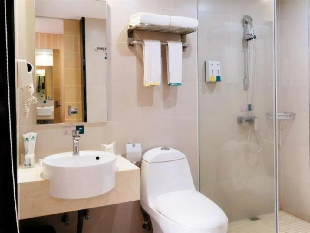 City Comfort Inn Yunfu Luoding Triumph Plaza