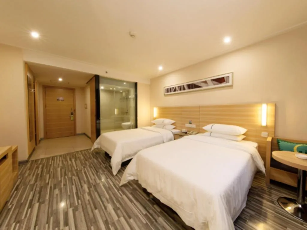 Bed in City Comfort Inn Yunfu Luoding Triumph Plaza