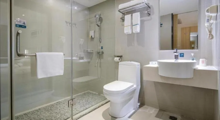 City Comfort Inn Yunfu Luoding Triumph Plaza