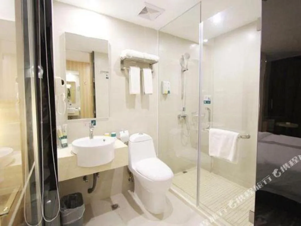 City Comfort Inn Yunfu Luoding Triumph Plaza