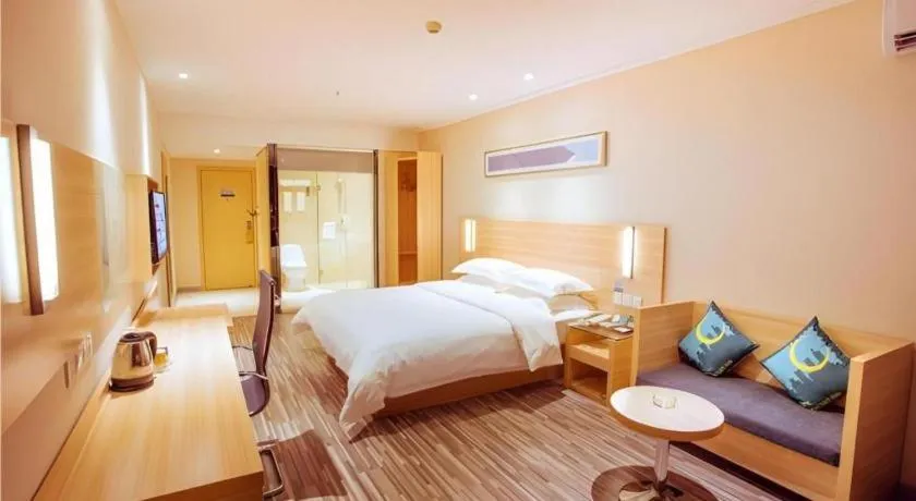 Bed in City Comfort Inn Xianning Wenquan Road Walmart Plaza