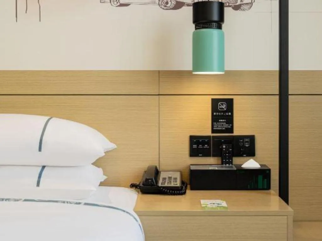 Bed in City Comfort Inn Xianning Wenquan Road Walmart Plaza