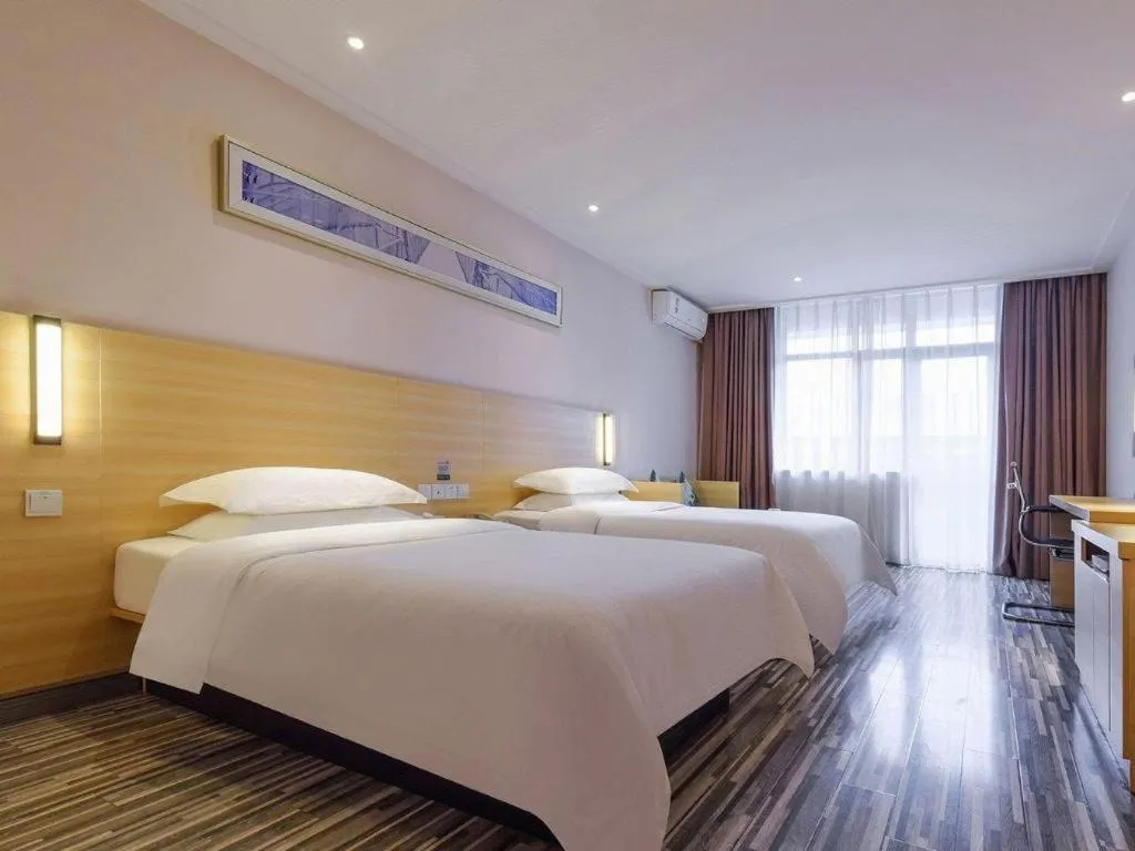 Bed in City Comfort Inn Hotel Guiyang Normal University Yangmingci Metro Station