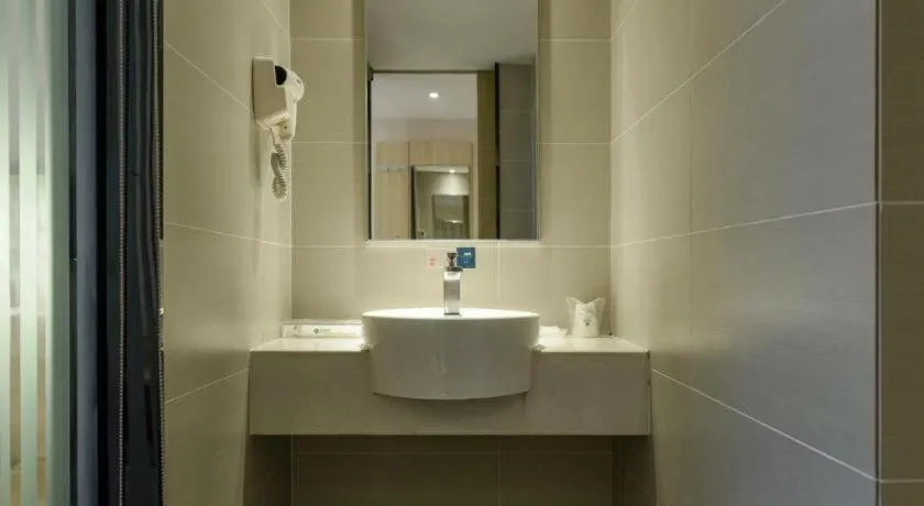 City Comfort Inn Hotel Guiyang Normal University Yangmingci Metro Station