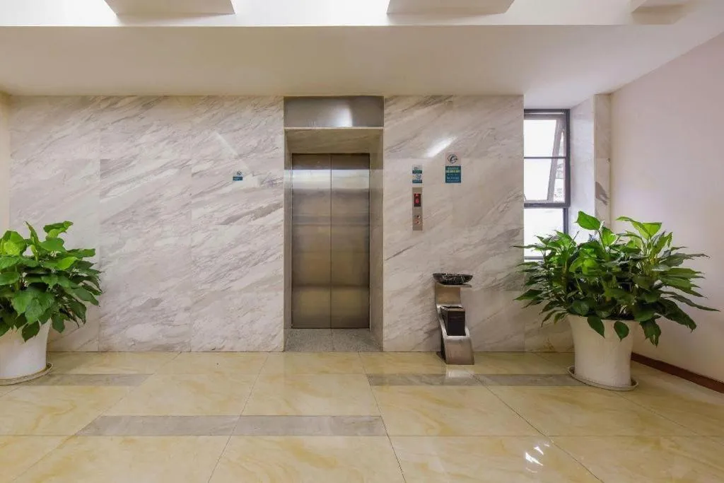 City Comfort Inn Hotel Guiyang Normal University Yangmingci Metro Station