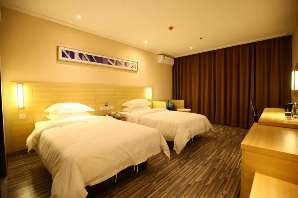 Bed in City Comfort Inn Hotel Guiyang Normal University Yangmingci Metro Station
