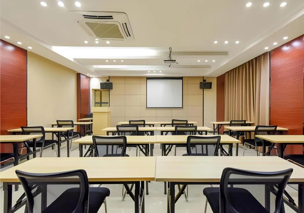 City Comfort Inn Hotel Guiyang Normal University Yangmingci Metro Station