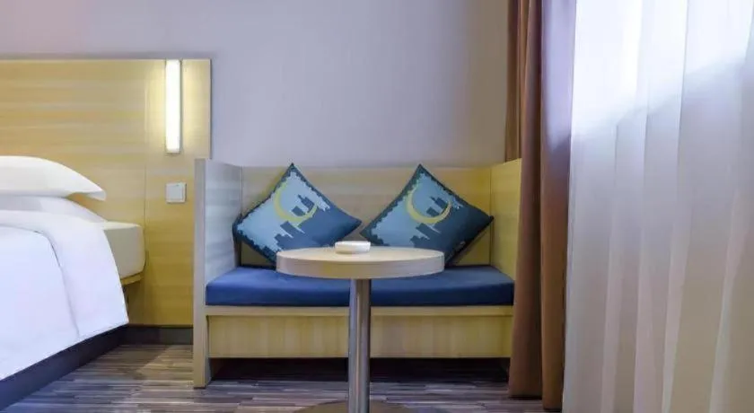 Bed in City Comfort Inn Hotel Guiyang Normal University Yangmingci Metro Station